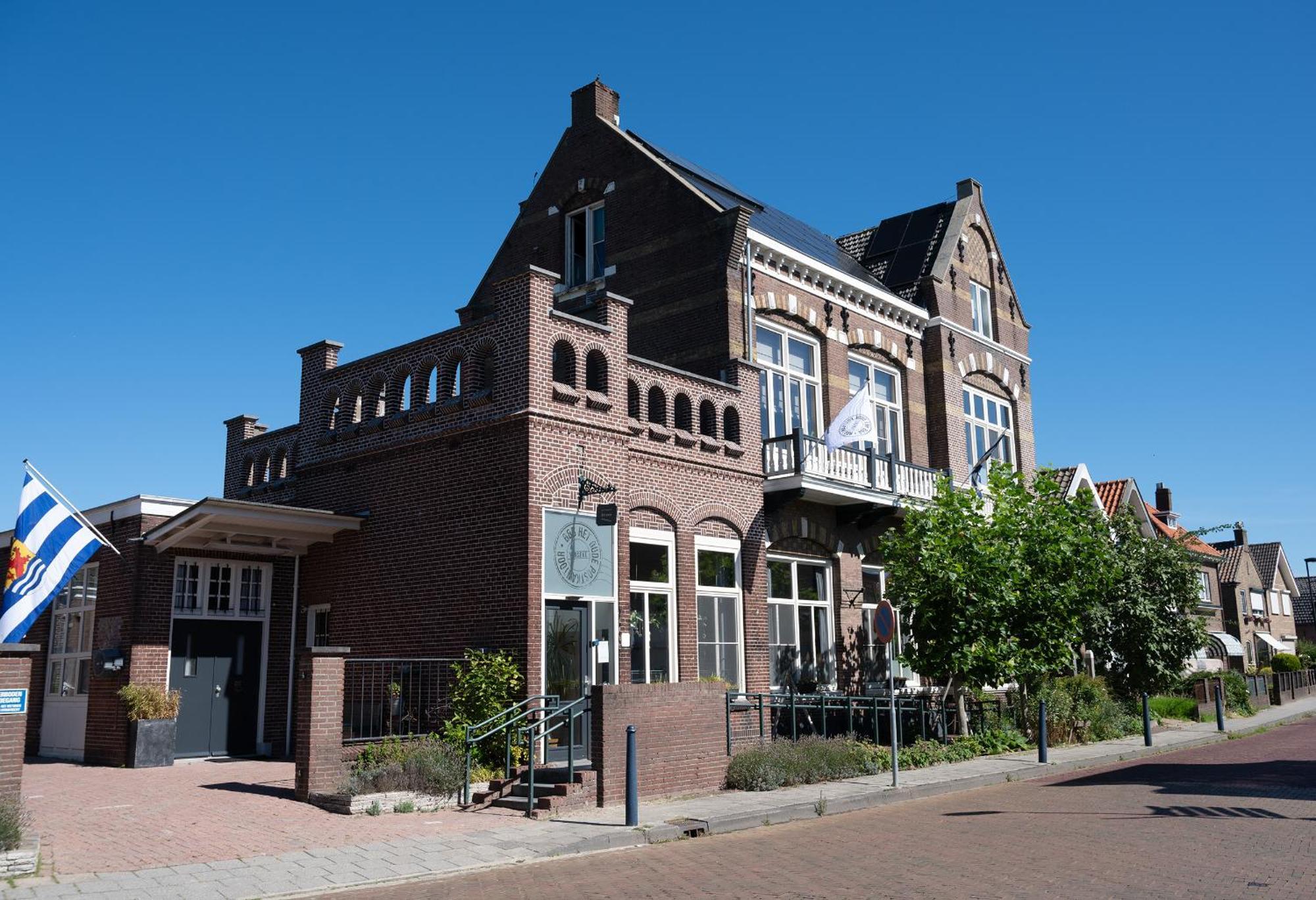 B&B Het Oude Postkantoor Yerseke Esterno foto